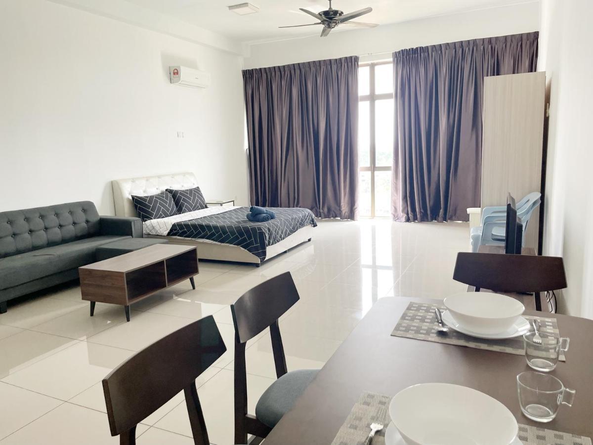 Palazio Serviced Apartment In Mount Austin Near Aeon Ikea Toppen Hsi Johor Bahru Exterior foto